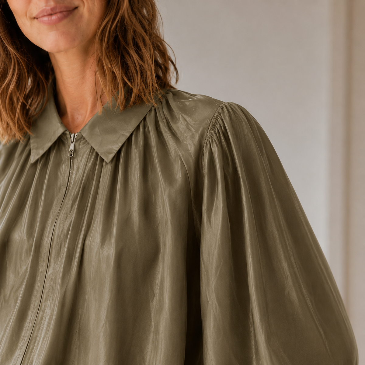 Chemisier oversize Lotte – Manches ballon & ourlet bouffant