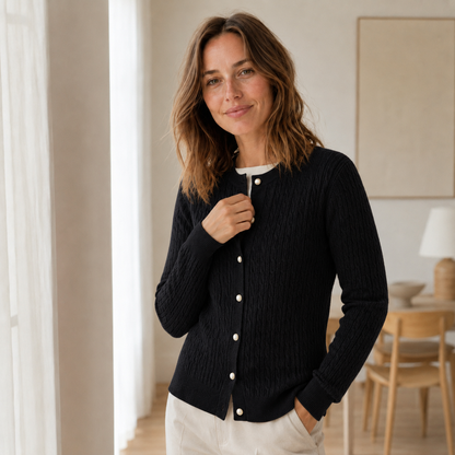 Cardigan maille fine Pia – Motif torsadé à boutonnage